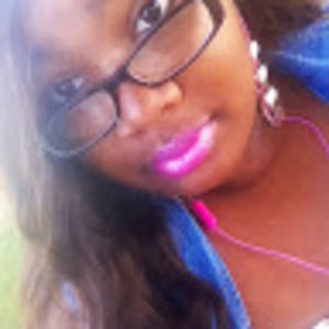 Meet your Posher, Danisha